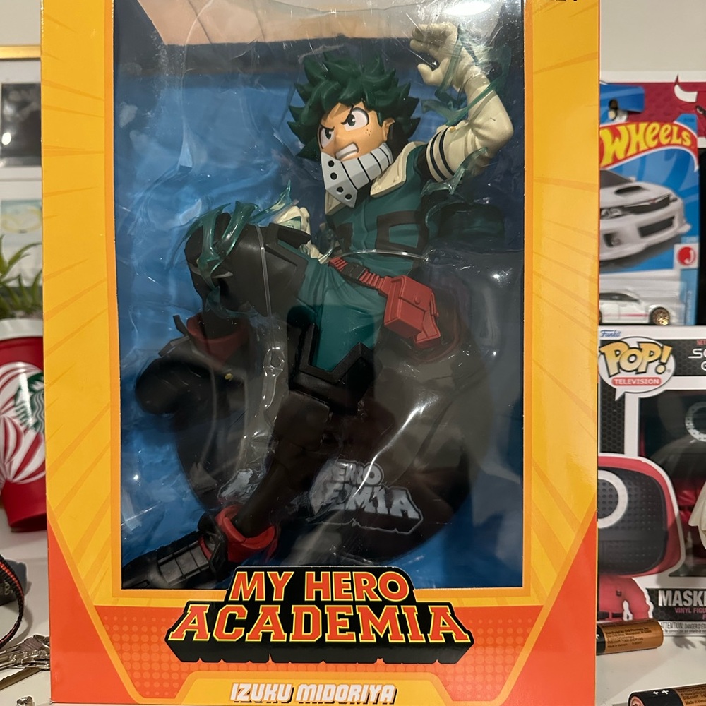 Izuku Midoriya Deluxe Action Figure